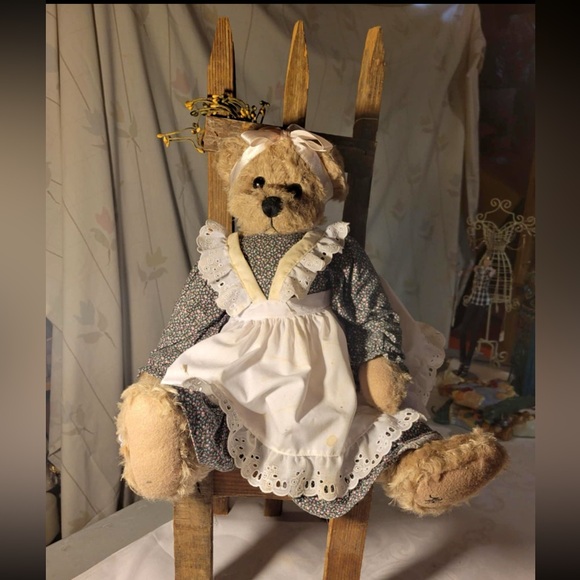 Ganz cottage collectibles Bear Kathy EUC with Chair - Picture 1 of 3
